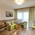 Appartement & Garni Alpenrose