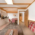 Appartement & Garni Alpenrose Obertauern