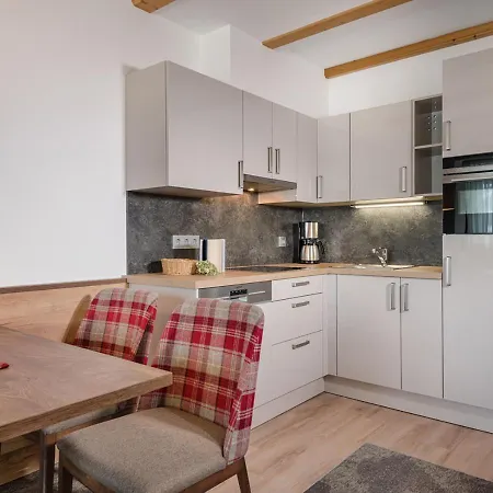 Apartment & Garni Alpenrose Obertauern